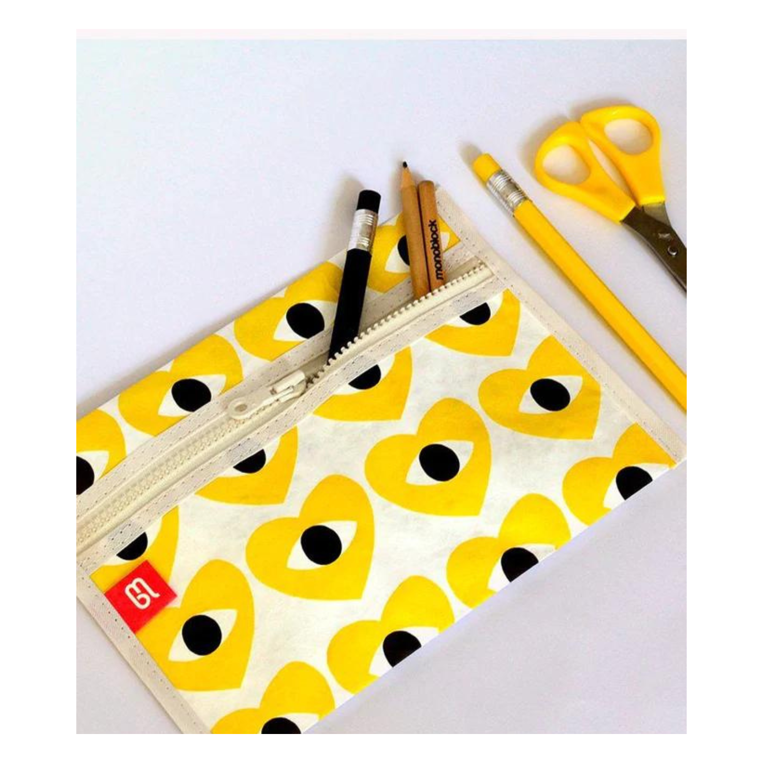 Cartuchera Amor Amarillo